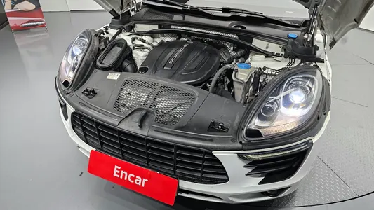 Porsche 마칸 2.0 2018 6
