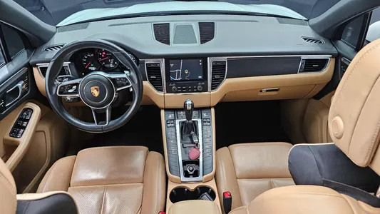 Porsche 마칸 2.0 2018 7