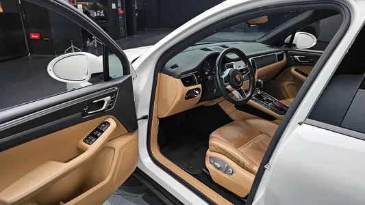 Porsche 마칸 2.0 2018 15