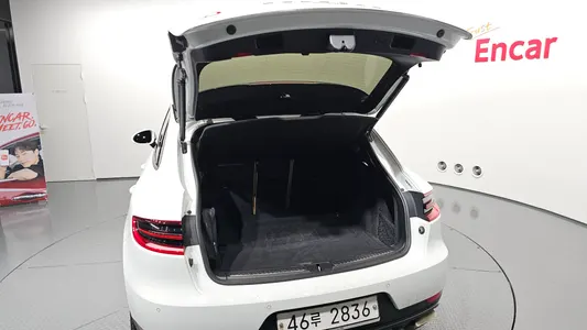 Porsche 마칸 2.0 2018 22