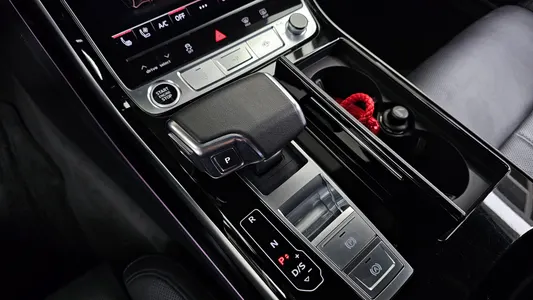 Audi A8 (D5) 55 TFSI LWB 2021 9