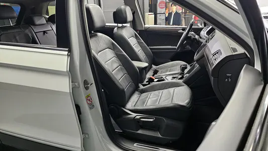 Volkswagen 티구안 올스페이스 2.0 TSI 2023 12