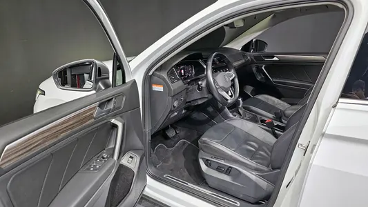 Volkswagen 티구안 올스페이스 2.0 TSI 2023 10