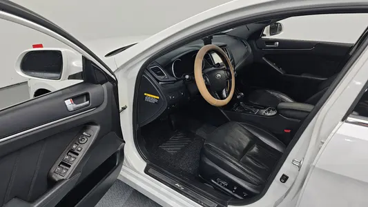Kia K7 2.4 GDI 2012 10