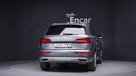 Audi Q5 (FY) 40 TDI 2020 4