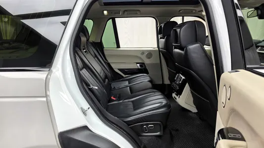 Land Rover 4 4.4 SDV8 Vogue SE 2014 12
