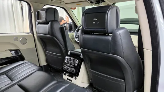 Land Rover 4 4.4 SDV8 Vogue SE 2014 19