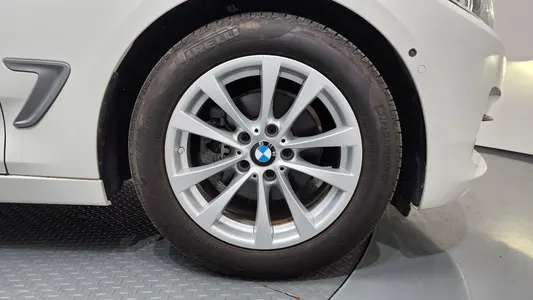 BMW 3 Series GT (F34) GT 320d xDrive 2020 21