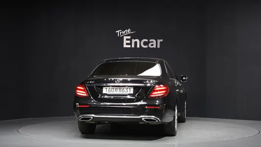 Mercedes-Benz E-Class W213 E300 4MATIC 2020 4