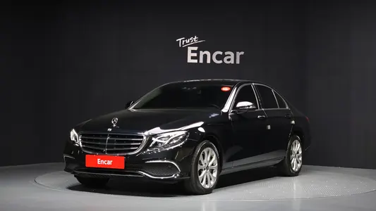 Mercedes-Benz E-Class W213 E300 4MATIC 2020