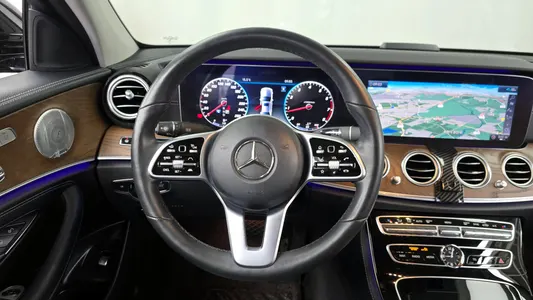 Mercedes-Benz E-Class W213 E300 4MATIC 2020 13