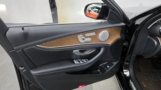 Mercedes-Benz E-Class W213 E300 4MATIC 2020 24
