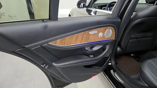 Mercedes-Benz E-Class W213 E300 4MATIC 2020 25