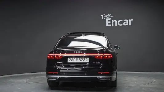 Audi A8 (D5) 55 TFSI LWB 2020 4