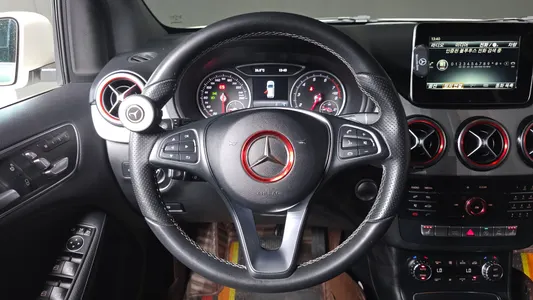 Mercedes-Benz B-Class W246 B220 2018 11