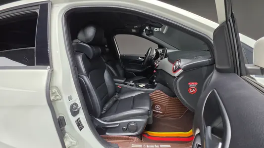 Mercedes-Benz B-Class W246 B220 2018 10