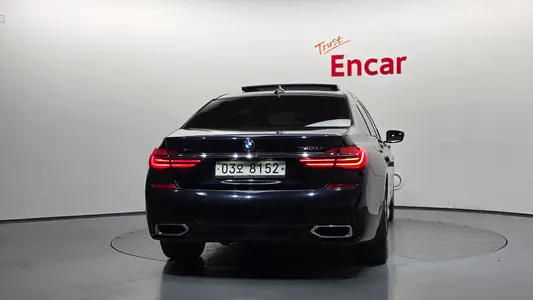 BMW 7 Series (G11) 740Li xDrive M 2018 4