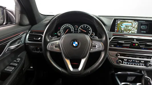 BMW 7 Series (G11) 740Li xDrive M 2018 14