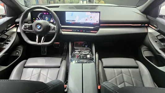 BMW 5 Series (G60) 520i M 2024 7