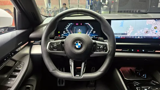 BMW 5 Series (G60) 520i M 2024 13