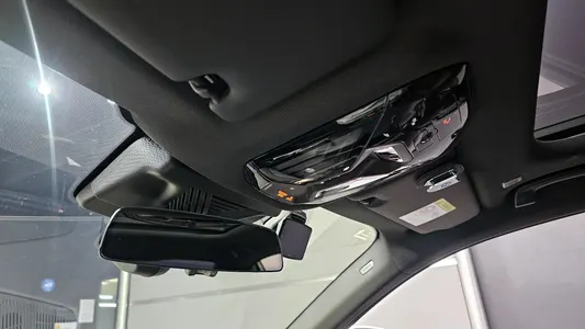 BMW 5 Series (G60) 520i M 2024 16