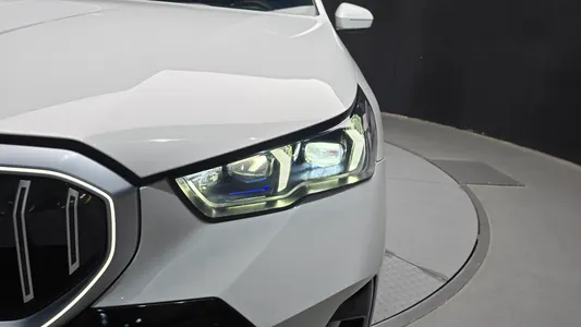 BMW 5 Series (G60) 520i M 2024 22