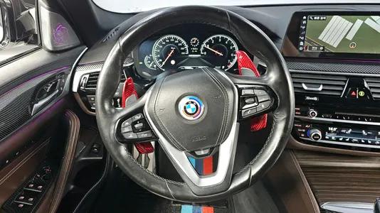 BMW 5 Series (G30) 530i M 2017 13