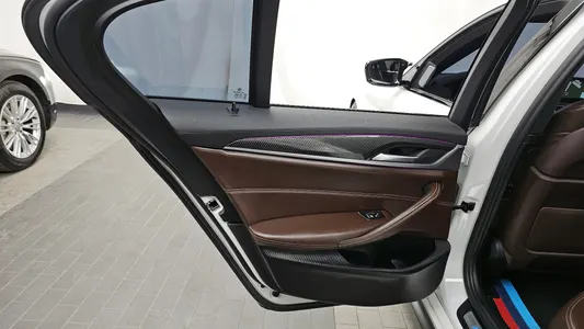 BMW 5 Series (G30) 530i M 2017 25