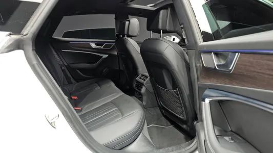 Audi A7 (4K) 45 TDI 2022 12