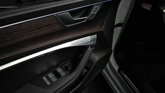 Audi A7 (4K) 45 TDI 2022 24