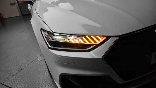 Audi A7 (4K) 45 TDI 2022 22