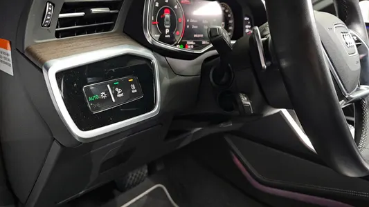 Audi A7 (4K) 45 TDI 2022 28
