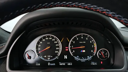 BMW X5M (F15) 4.4 2015 8