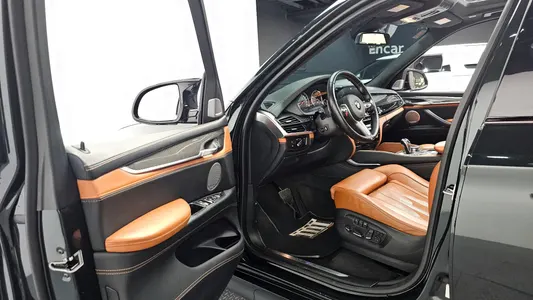 BMW X5M (F15) 4.4 2015 10