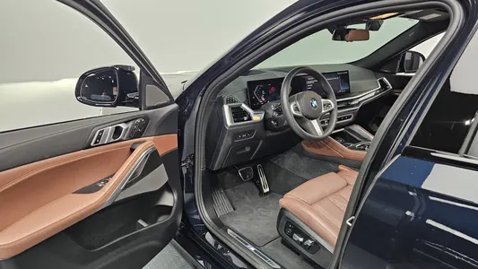 BMW X6 (G06) xDrive40i M 2025 10