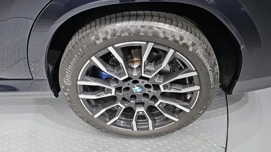 BMW X6 (G06) xDrive40i M 2025 21