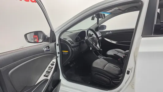 Hyundai () 1.4 VVT 2014 11