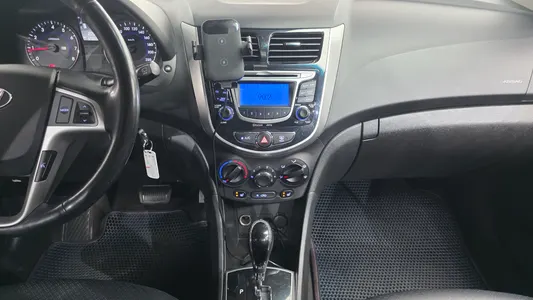 Hyundai () 1.4 VVT 2014 15