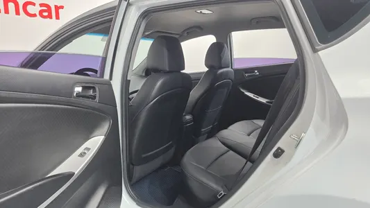Hyundai () 1.4 VVT 2014 18