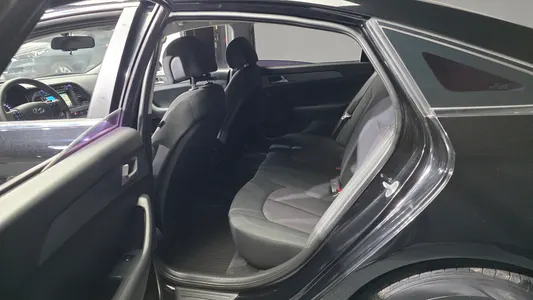 Hyundai LF 2.0 2016 11