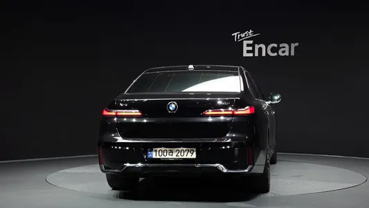 BMW 7 Series (G70) 740i xDrive M 2023 4