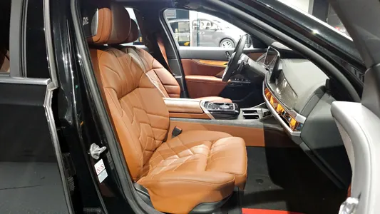 BMW 7 Series (G70) 740i xDrive M 2023 12