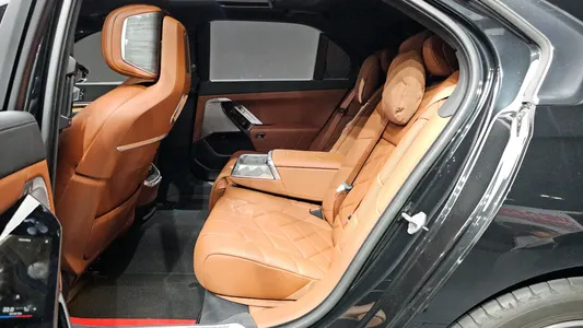 BMW 7 Series (G70) 740i xDrive M 2023 26