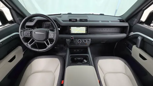 Land Rover (L663) 110 P300 X- SE 2024 7
