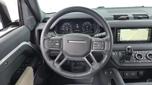Land Rover (L663) 110 P300 X- SE 2024 13