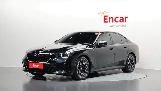 BMW 5 Series (G60) 530i xDrive M 2025