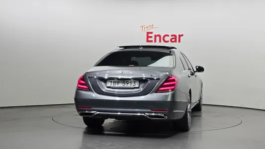 Mercedes-Benz S-Class W222 S560L 4MATIC 2019 4