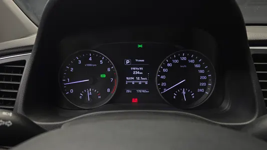 Hyundai AD 1.6 GDI 2016 8