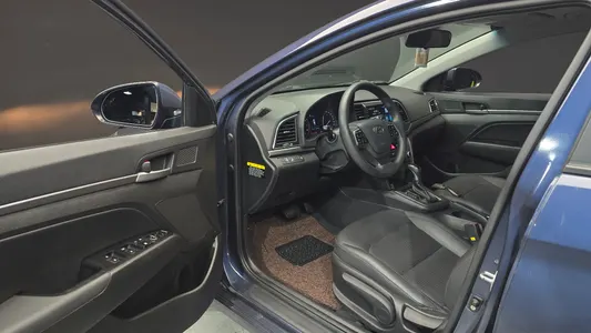 Hyundai AD 1.6 GDI 2016 10