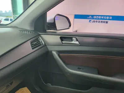Hyundai LF 2.0 2016 23